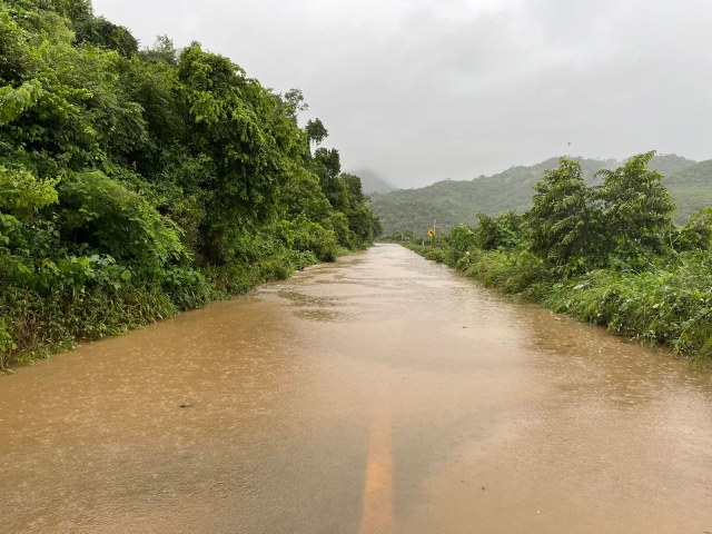 Atiende SICT afectaciones de &#039;Otis&#039; a infraestructura carretera en Guerrero