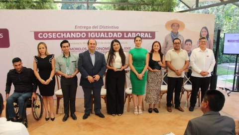 Cuautla recibi&oacute; nueve pr&oacute;tesis para adultos mayores del municipio.