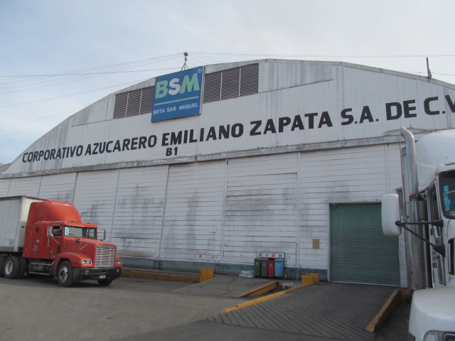 El dirigente cañero aseguró que el azúcar que se vende en por lo menos 800 pesos el bulto, sí puede salir de la bodega del Ingenio. 