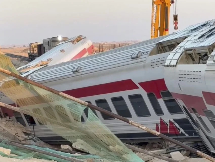Descarrilamiento de tren en Egipto deja tres muertos y 94 heridos