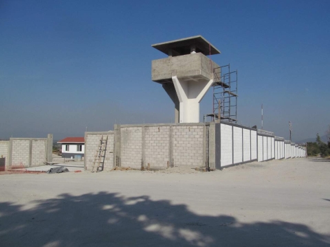 El abogado del grupo de vecinos aseguró que están cerca de que se resuelva la situación de modo que regrese a cómo estaba antes, lo que significaría que restituirían el predio con todo y construcción.