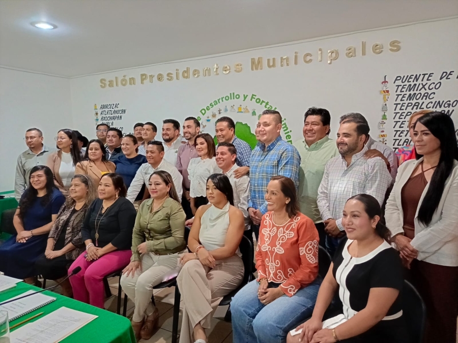 Rinde protesta alcalde de Coatlán del Río como presidente de la junta de gobierno del Idefomm