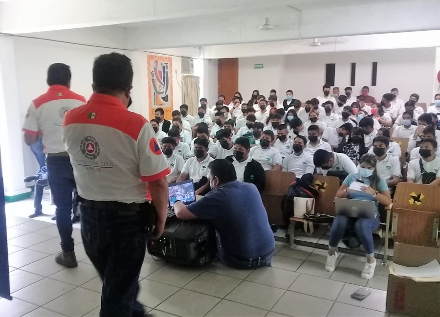 Difunden situación del Popocatépetl en escuelas durante la Semana de PC