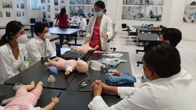 Capacita hospital general de Cuernavaca a médicos internos en reanimación neonatal