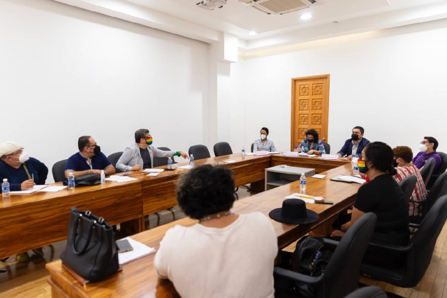 El director general del Registro Civil se reunió con representantes de la diversidad sexual.