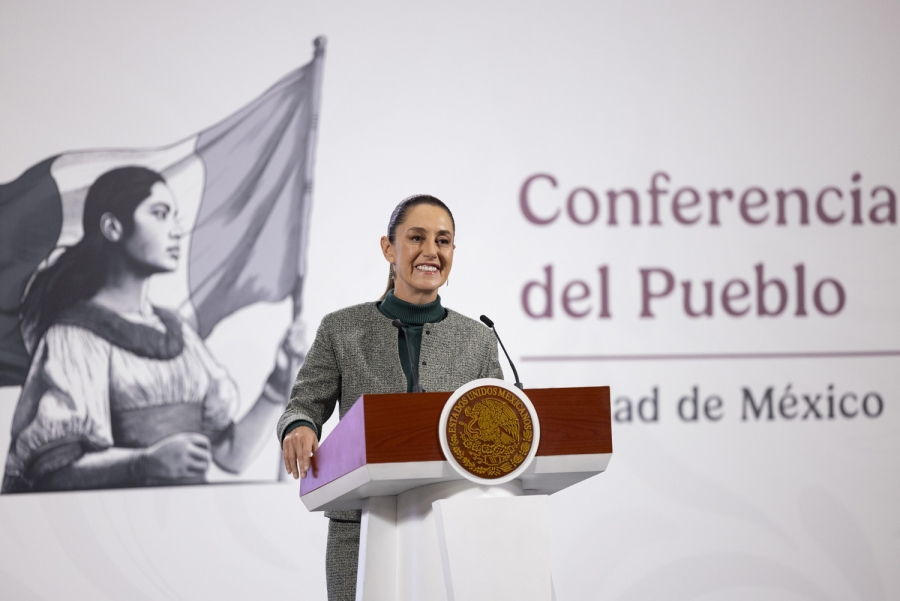 Sheinbaum critica plan fiscal de Trump por fortalecer medidas migratorias