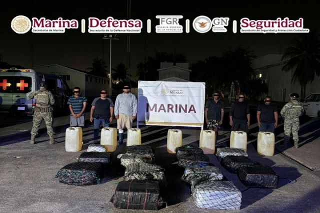 Marina incauta 650 kilos de coca&iacute;na y detiene a seis personas en Michoac&aacute;n