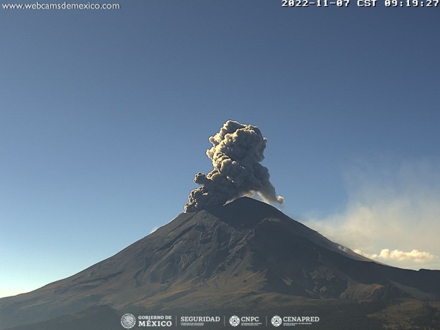 Registra Popocatépetl 57 exhalaciones en las últimas 24 horas