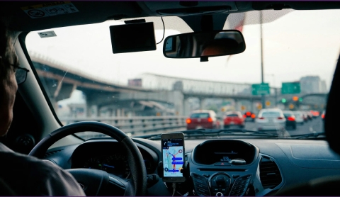 Tecnología para tu coche: los gadgets que harán tus viajes más cómodos y seguros