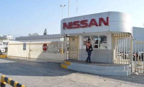 El hombre agredido sobre el bulevar Cuauhn&aacute;huac fue encontrado herido en la armadora Nissan.