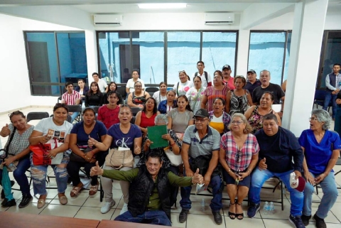 Los ayudantes municipales respondieron a la convocatoria.