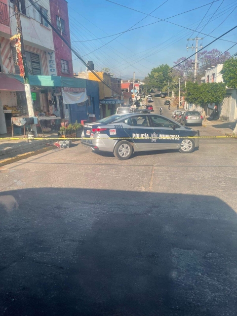 Las autoridades informaron que los delincuentes huyeron con rumbo desconocido.