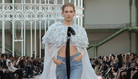 Chanel descarta crear una línea masculina, pero abre la puerta a tallas grandes