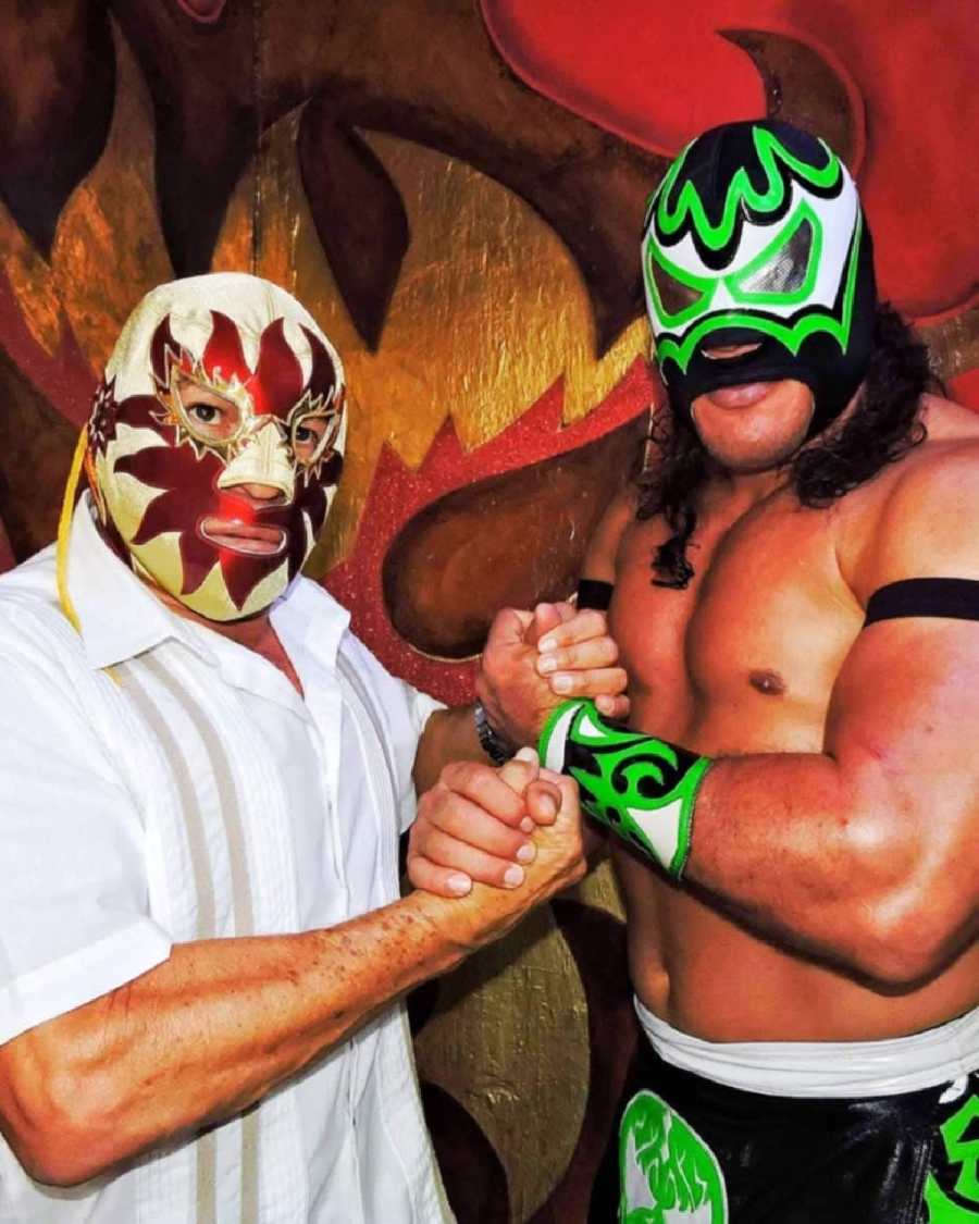 En la lucha estelar de este festejo, Solar, junto a Solar Jr. y El Pantera se medirán al Negro Navarro, Monster Clown y Máscara Año 2000 Jr.