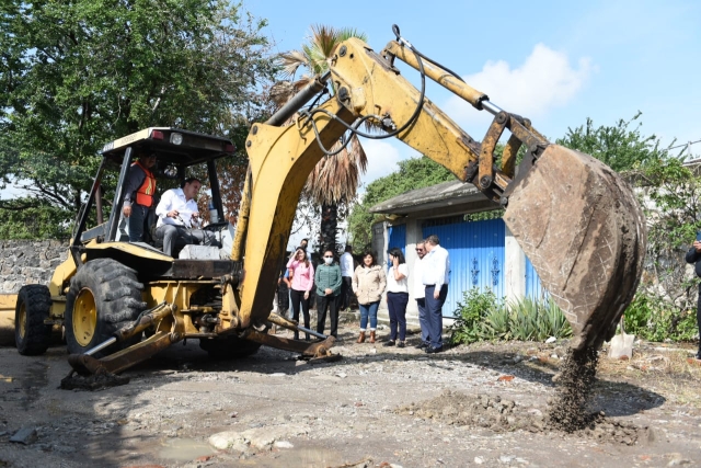 Da inicio gobernador a obras de pavimentación con concreto hidráulico en vialidades de Jiutepec