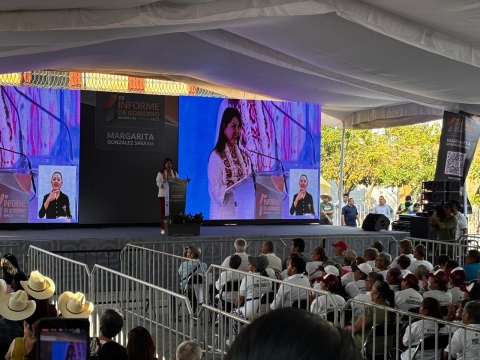 Como parte de su pol&iacute;tica de transparencia y rendici&oacute;n de cuentas, acude gobernadora de Morelos a Jojutla