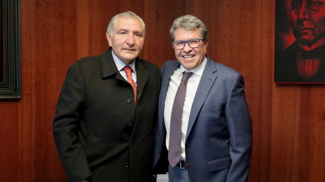 Adán Augusto López y Monreal se reúnen en Palacio Nacional tras conflicto