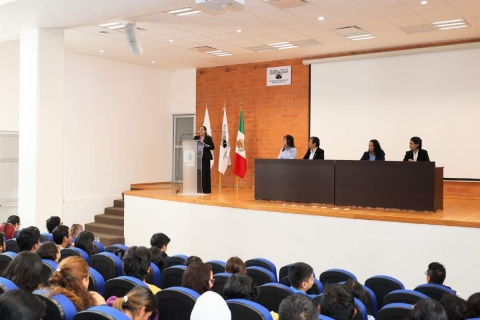 La FCQeI resalt&oacute; que la jornada conmemora los 73 a&ntilde;os de creaci&oacute;n del programa educativo de Qu&iacute;mico Industrial.  