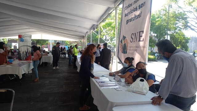 Continúa la Feria Nacional de Empleo en Cuernavaca