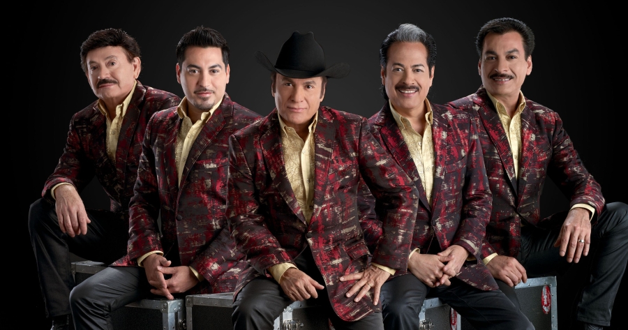 'Los Tigres del Norte' conquistan Londres con concierto; público invade el escenario