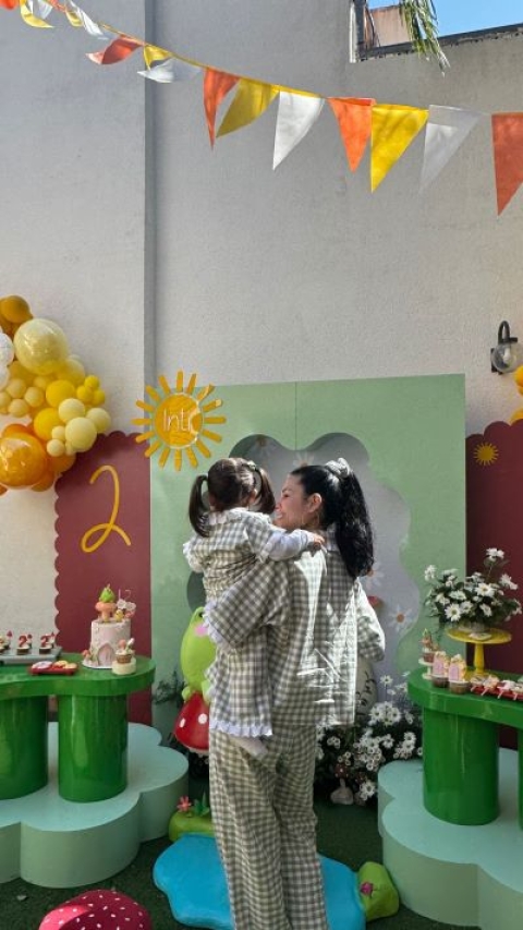 Cazzu celebra el segundo cumpleaños de su hija Inti con una lujosa fiesta temática