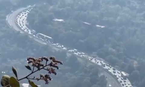 Carga vehicular en autopista México-Cuernavaca por periodo vacacional