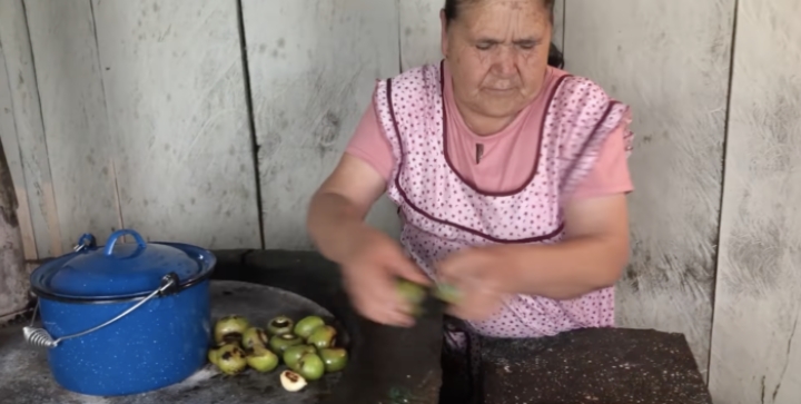 ¡Bravo! Doña Ángela vence a Martha Stewart y Gordon Ramsay en YouTube