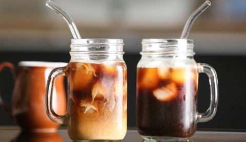 Cómo preparar el mejor café helado casero que supera al de cualquier cafetería