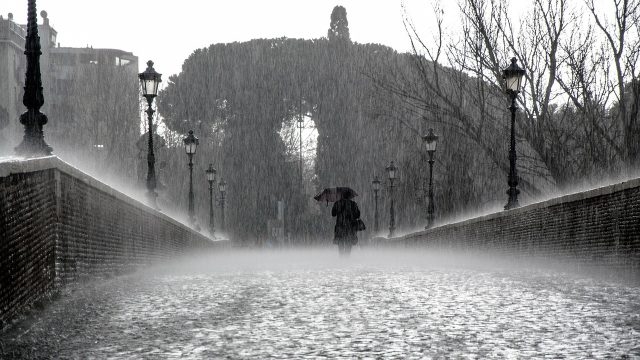 China provoca lluvias con sus ‘cazadores de nubes’ para enfrentar la sequía