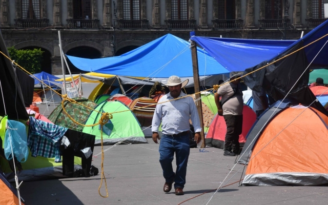 CNTE y Segob acuerdan reubicar plantón por evento de Sheinbaum en Zócalo
