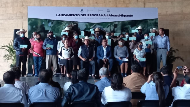 Lanza Sedeso programa &#039;Abrazo Migrante&#039;; entrega 21 visas humanitarias