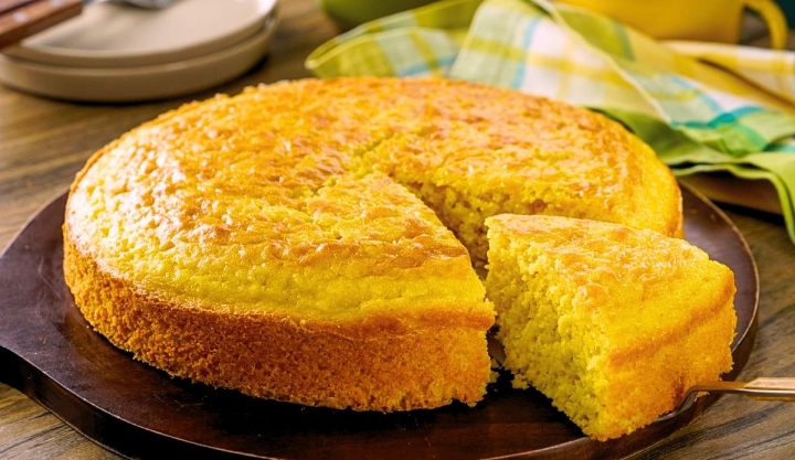 Aprende a preparar panqué de elote con esta receta casera fácil y deliciosa
