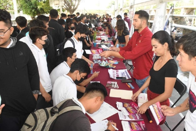 Con el programa se busca acerca servicios diversos a los alumnos.