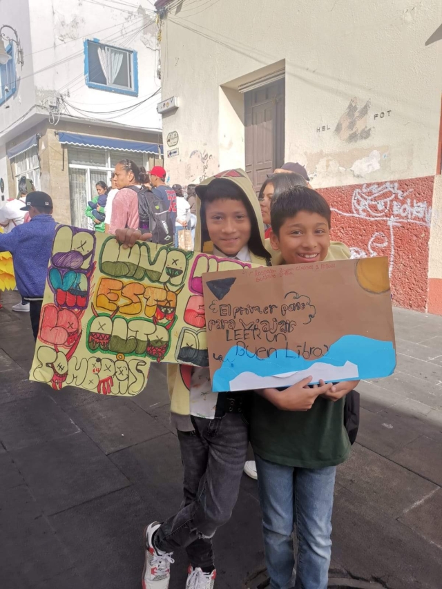 Zacatepec envió una delegación a la caminata por la lectura, realizada en la capital del estado.