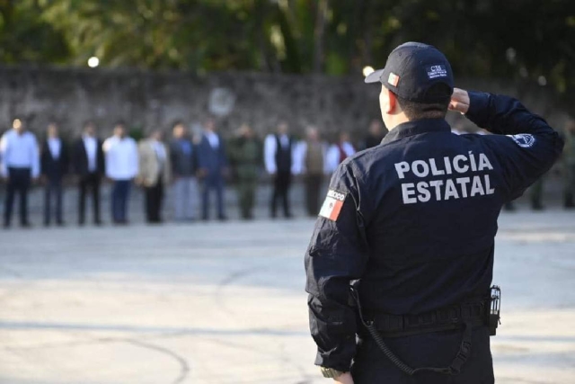 Proponen incrementar el salario de los policías 