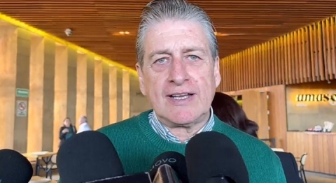 Ambulantes obstruyen negocios, admite secretario