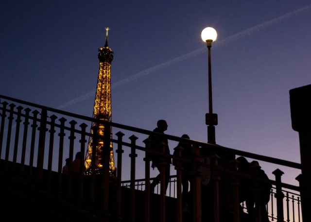 ¿La ‘Ciudad Luz’? París apagará temprano las luces de la Torre Eiffel… te decimos por qué