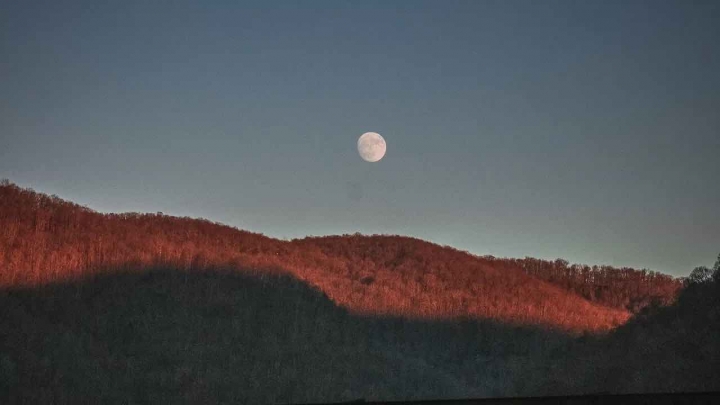 ¡Es bellísima! La NASA logró capturar todos los colores de la Luna en un video