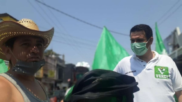 Reciben comerciantes de Tejalpa a Paco Román