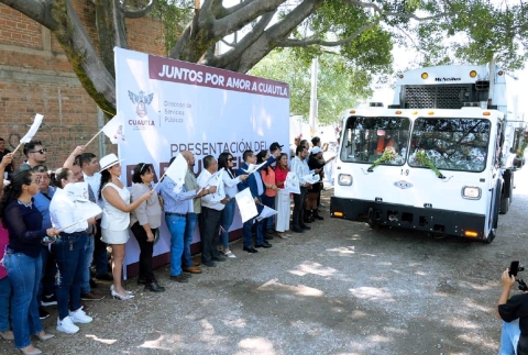 Con la entrega de los vehículos se busca hacer más eficientes los servicios públicos del municipio.
