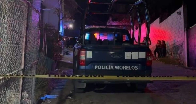 Varios polic&iacute;as llegaron a la escena del crimen, pero no pudieron localizar al homicida ni a su c&oacute;mplice.