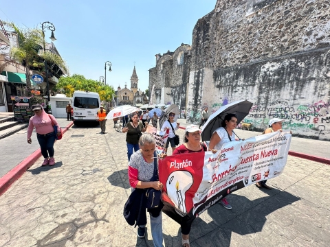 Protesta ANUEE con bloqueo en avenida Morelos; exige a Profeco atender quejas