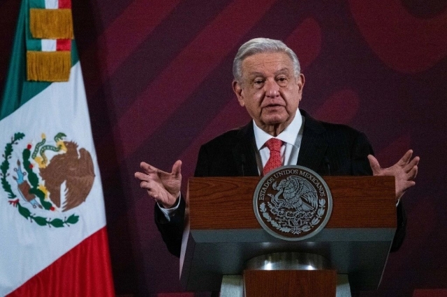 AMLO defiende condecoración a Cienfuegos:  &#039;¿Por qué les molesta?&#039;