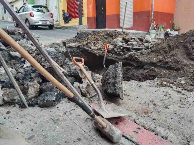 Cierre de calle Abasolo afecta las ventas: comerciantes  