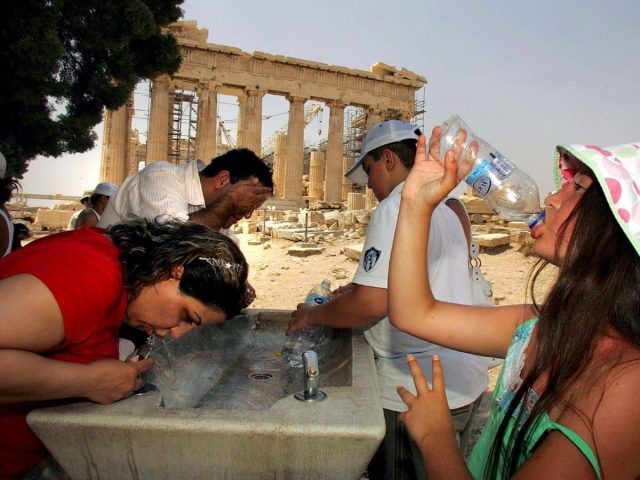 Grecia vive la peor ola de calor en décadas.