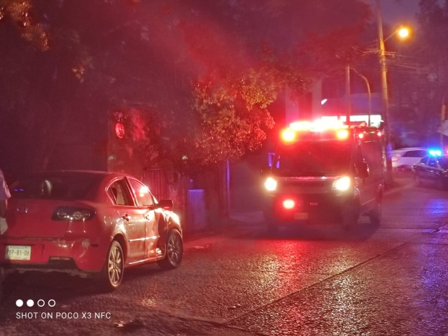 Choque de dos automóviles en Lomas de la Selva