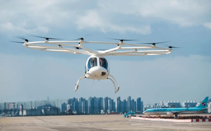 Taxi volador ‘Volocopter’ hace su primer vuelo en París