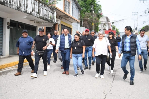 Atiende Éder Rodríguez a más de 500 habitantes de la colonia Otilio Montaño