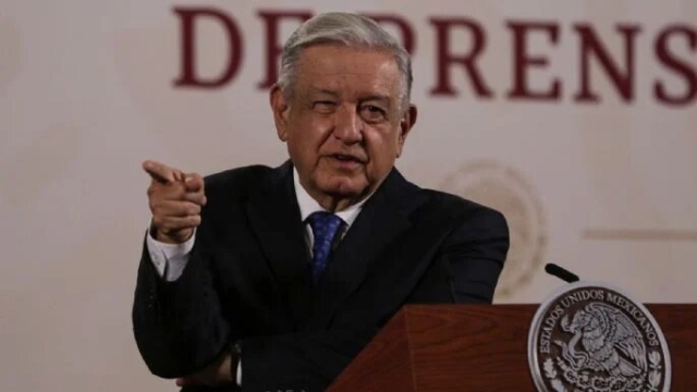 AMLO crítica a Xóchitl Gálvez por comentarios sobre sobre cultura de trabajo en el sureste