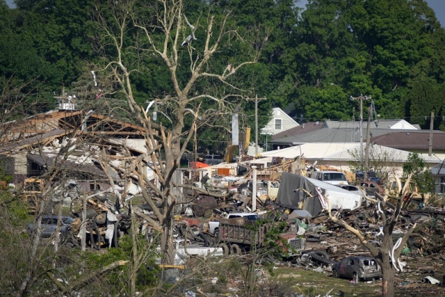 Tornado en Iowa deja al menos un muerto; continúan rescates
